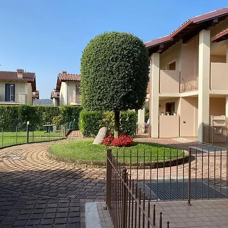 Petit Garda شقة Raffa