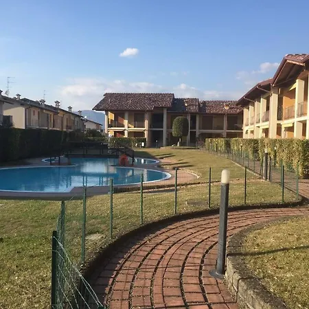 Petit Garda شقة Raffa