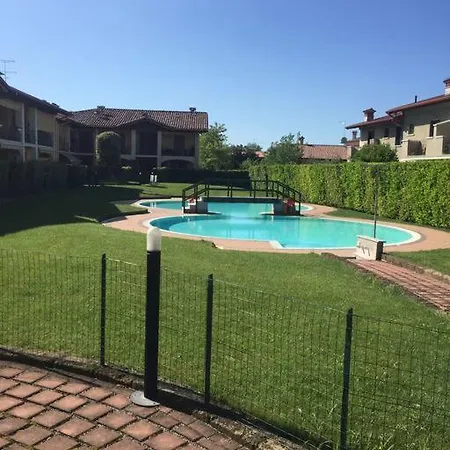 Petit Garda شقة Raffa